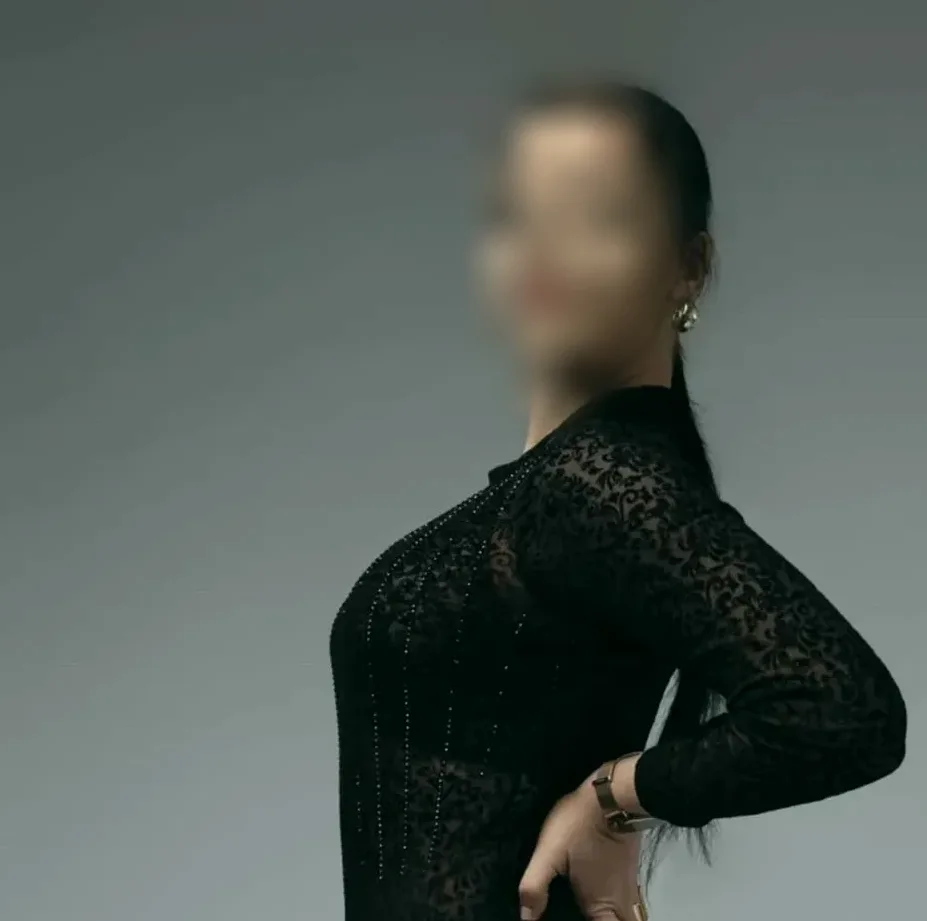 Ada, 24