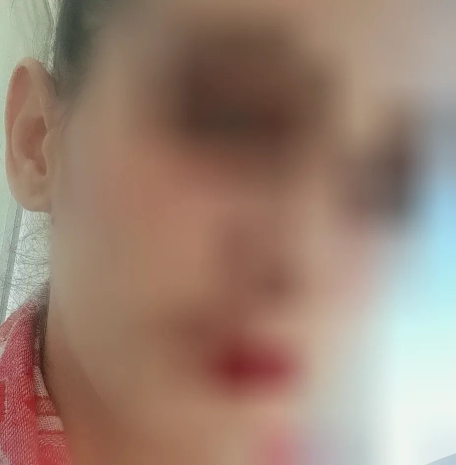 Yasmin, 37